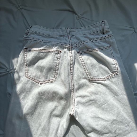 White baggy jeans with brown stitching - Picture 3 of 3